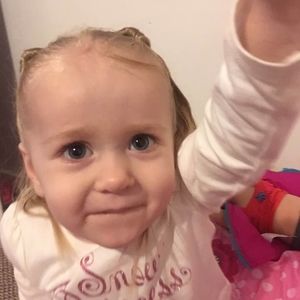 Meet your Posher, Elizabeth